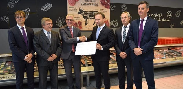Obchody Albert nabídnou zákazníkům 100 % objemů stálé nabídky masa z českých chovů